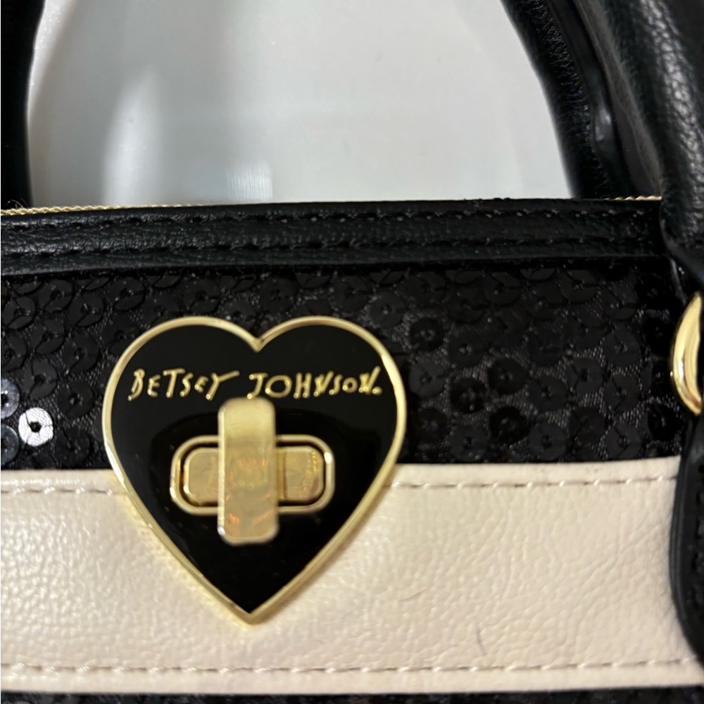Betsey Johnson Striped Bag with Sequins Medium Sz. New Condition. - Picture 13 of 13